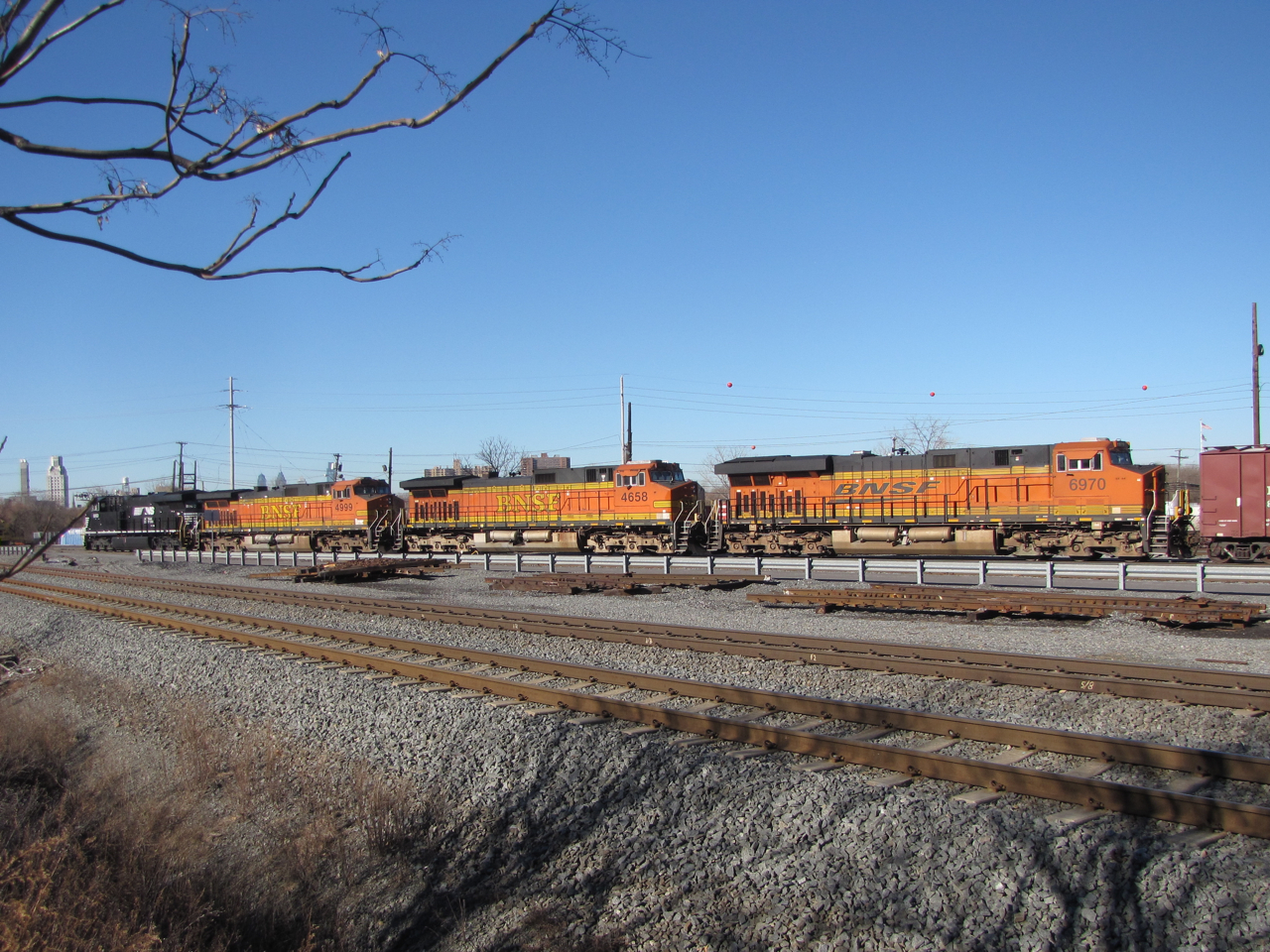 BNSF 6970, 4658, and 4999